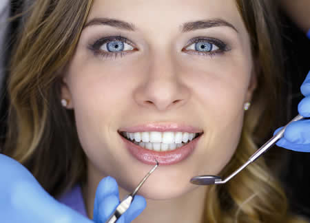 cosmetic dentist in North York